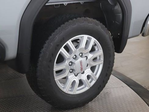 Used 2024 GMC Sierra 2500 SLE w/ SLE Value Package; image 14