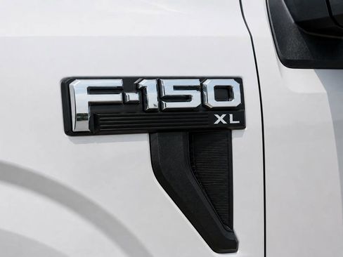 Used 2023 Ford F150 XLT AWD/4WD image 11