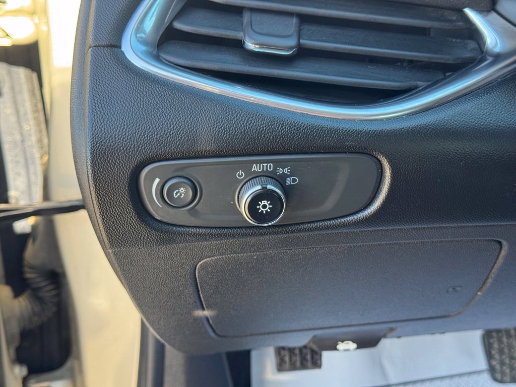 Used 2016 Chevrolet Malibu LT FWD image 19