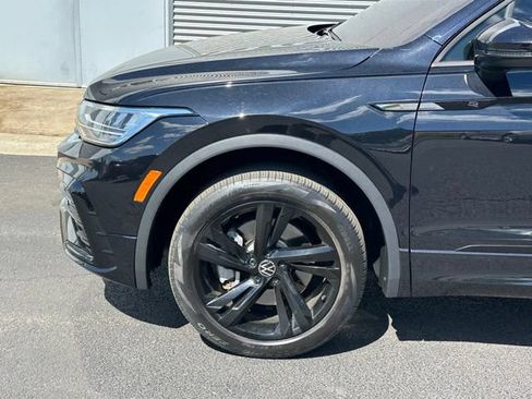 Certified 2024 Volkswagen Tiguan SE R-Line AWD/4WD image 7