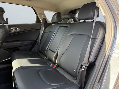 Used 2023 Kia Sportage EX image 13