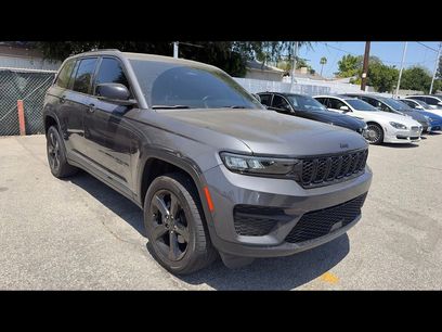 Used 2022 Jeep Grand Cherokee Altitude