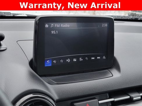 Used 2020 Toyota Yaris LE image 17