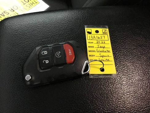 Used 2022 Jeep Gladiator Sport AWD/4WD image 11