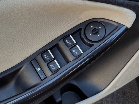 Used 2015 Ford Focus Electric Hatchback image 11