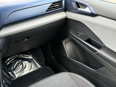 Certified 2023 Volkswagen Taos SE AWD/4WD image 15