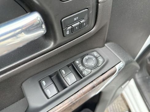 Used 2022 GMC Sierra 3500 Denali AWD/4WD image 13