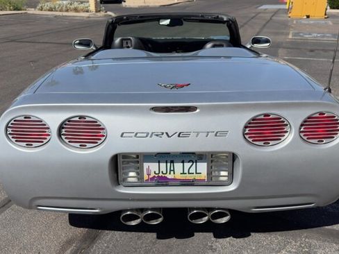 Used 2001 Chevrolet Corvette Convertible w/ Preferred Equipment Group2 RWD image 6