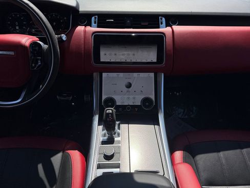 Used 2022 Land Rover Range Rover Sport HST image 11