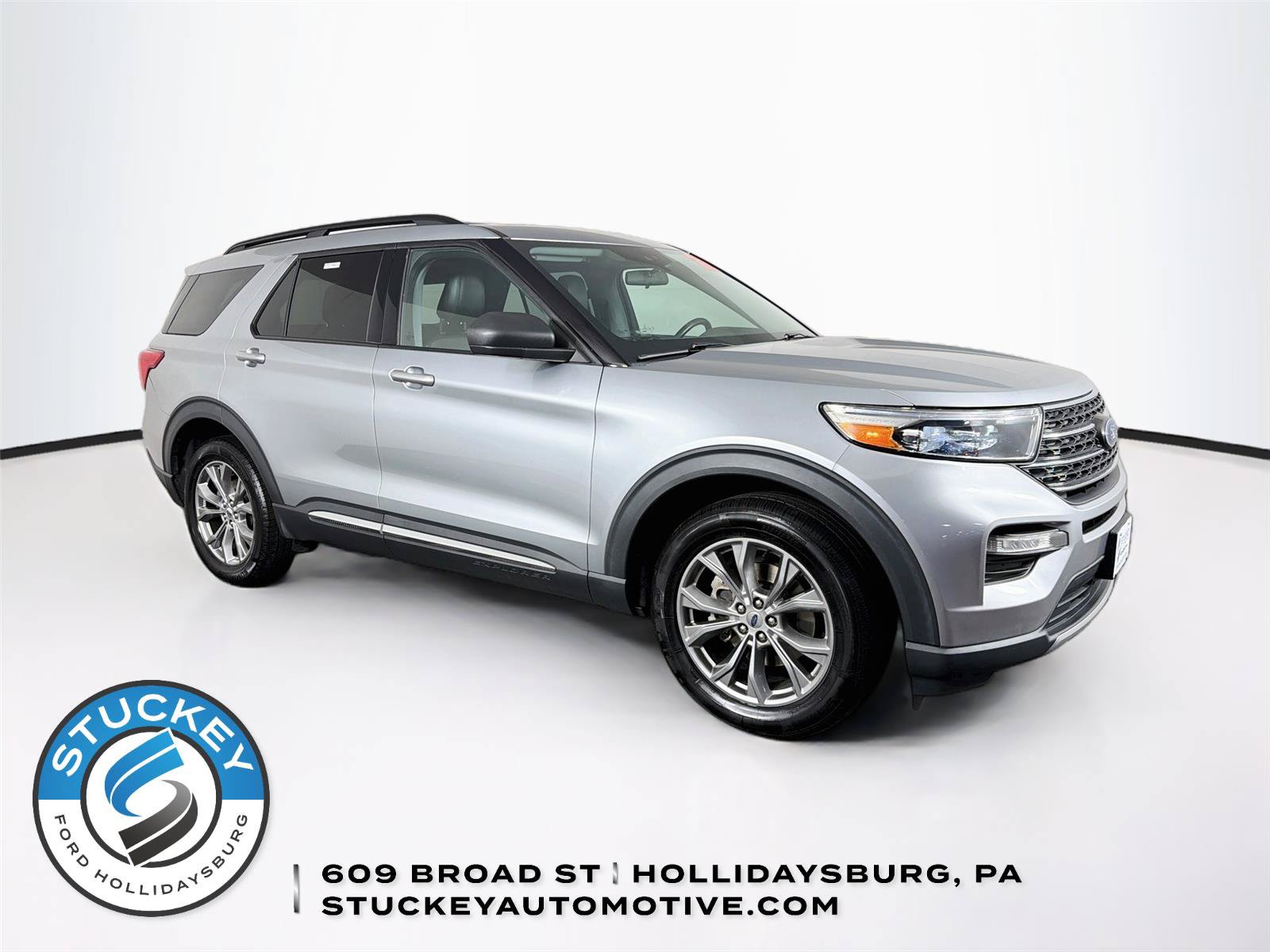 Used 2022 Ford Explorer XLT w/ Equipment Group 202A AWD/4WD image 1