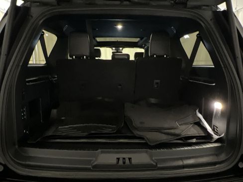 Used 2020 Ford Expedition Max XLT w/ Equipment Group 202A RWD image 32
