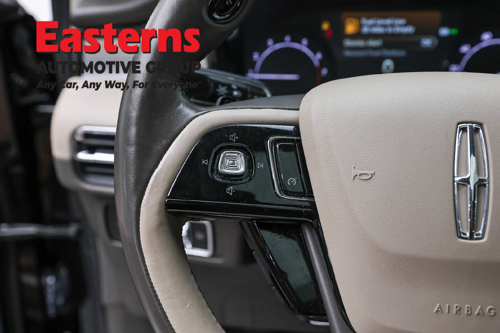 Used 2022 Lincoln Corsair FWD w/ Premium Package image 16