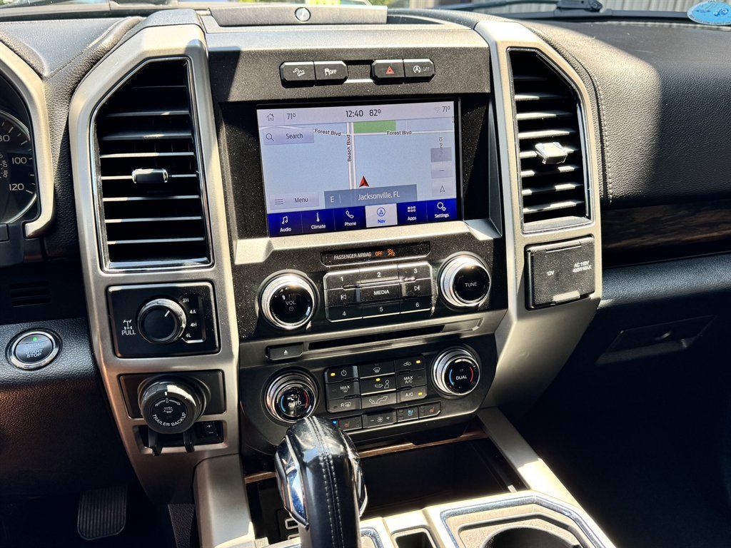 Used 2018 Ford F150 Lariat w/ Equipment Group 502A Luxury AWD/4WD image 10