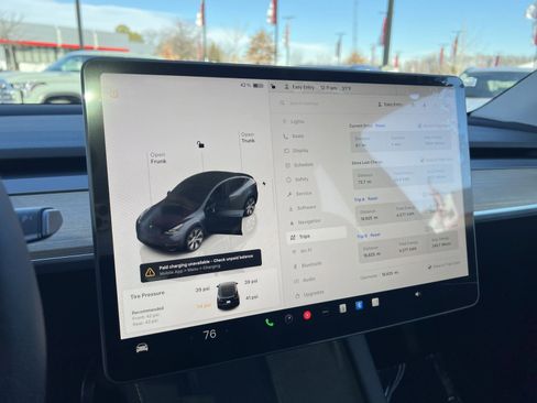 Used 2024 Tesla Model Y Long Range image 17
