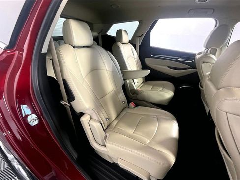 Used 2020 Buick Enclave Essence FWD image 25
