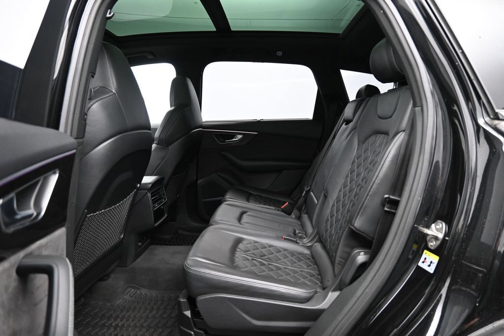 Used 2022 Audi SQ7 Prestige w/ Prestige Package AWD/4WD image 25