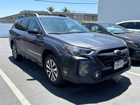 Used 2024 Subaru Outback Premium AWD/4WD image 2