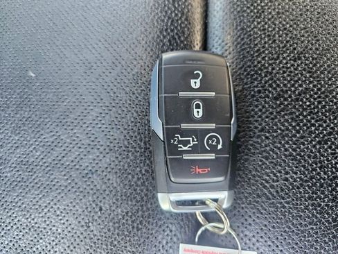 Used 2023 RAM 1500 Laramie AWD/4WD image 29