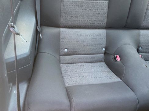 Used 2005 Ford Mustang Coupe RWD image 16
