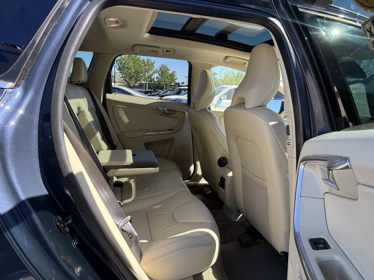 Used 2013 Volvo XC60 T6 AWD/4WD image 14