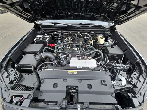 Used 2026 Toyota Tacoma SR5 AWD/4WD image 30