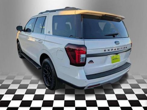 Used 2023 Ford Expedition Timberline image 5