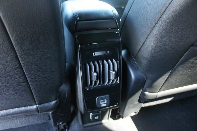 Used 2025 Jeep Compass Trailhawk AWD/4WD image 33