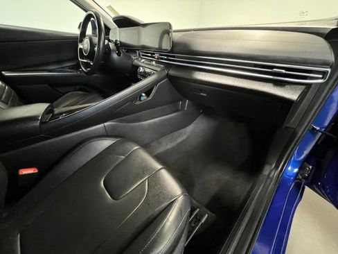 Used 2024 Hyundai Elantra Limited FWD image 10