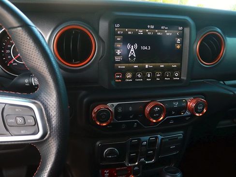Used 2022 Jeep Gladiator Mojave w/ Cold Weather Group AWD/4WD image 18