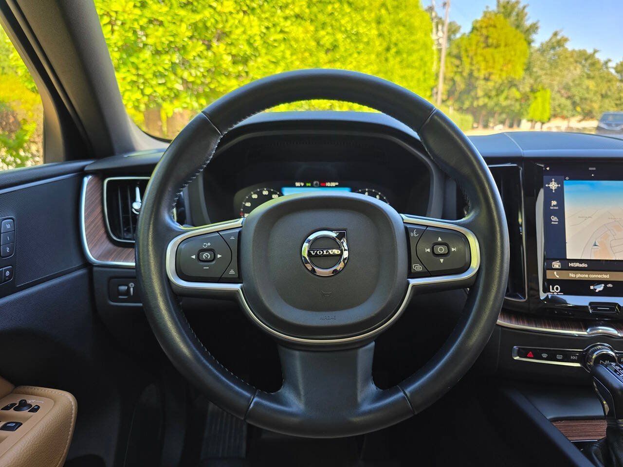 Used 2018 Volvo XC60 T6 Momentum w/ Convenience Package AWD/4WD image 22