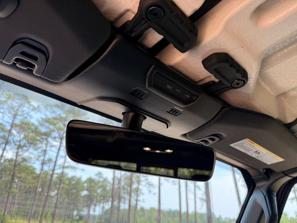 Used 2021 Jeep Gladiator Rubicon w/ Uconnect 4C Nav & Sound Group AWD/4WD image 22