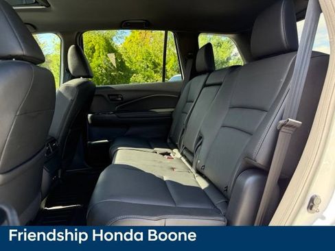 Used 2025 Honda Passport EX-L image 37