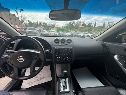 Used 2010 Nissan Altima 2.5 S w/ Premium Pkg image 12