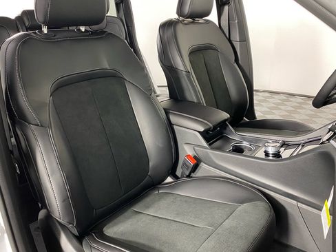 New 2026 Jeep Grand Cherokee Altitude AWD/4WD image 21