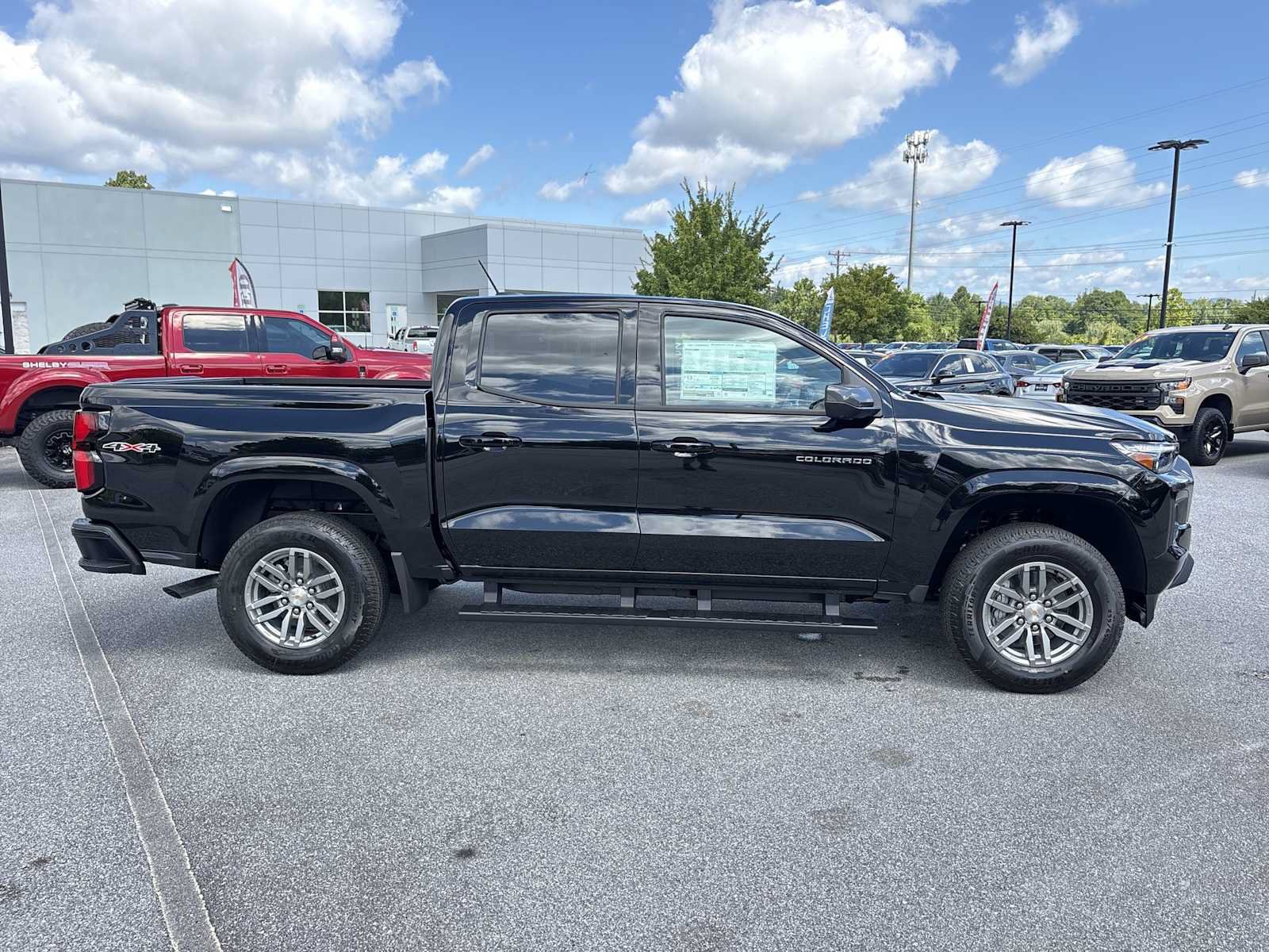 New 2026 Chevrolet Colorado LT w/ LT Convenience Package AWD/4WD image 5