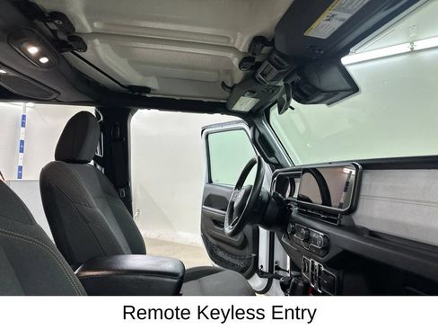 Used 2024 Jeep Wrangler Unlimited Sport AWD/4WD image 23