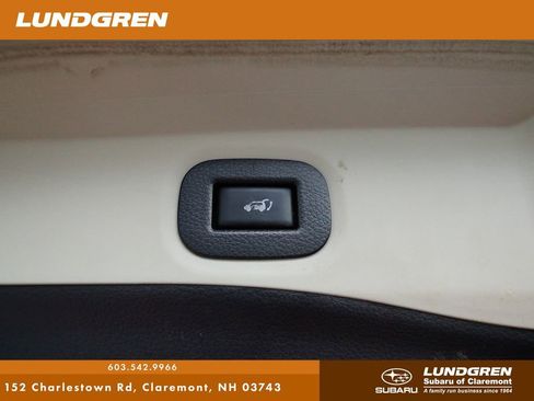 Used 2017 Nissan Rogue SV w/ SV Premium Package image 33