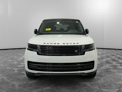New 2025 Land Rover Range Rover Long Wheelbase SE image 8