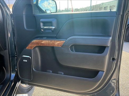 Used 2017 Chevrolet Silverado 1500 High Country image 19