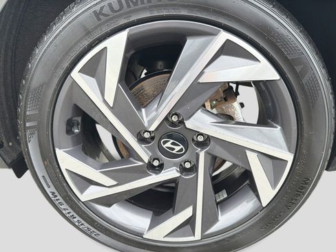 Certified 2024 Hyundai Elantra SEL w/ Convenience Package FWD image 14