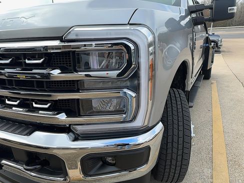 Used 2024 Ford F350 Lariat image 5