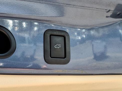 Used 2015 Toyota Highlander Limited Platinum AWD/4WD image 33