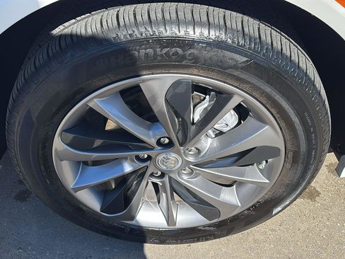 Used 2022 Buick Encore GX Select w/ Experience Buick Package image 9