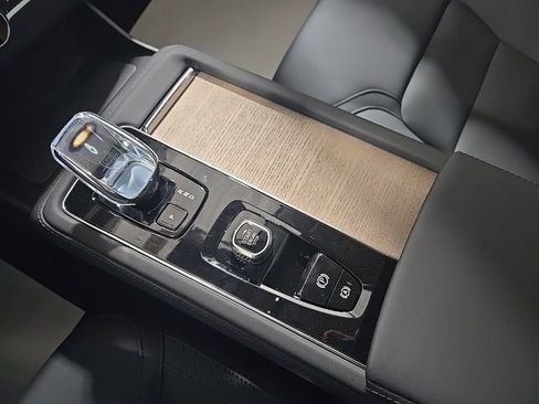 New 2026 Volvo XC90 B5 Plus w/ Protection Package image 12