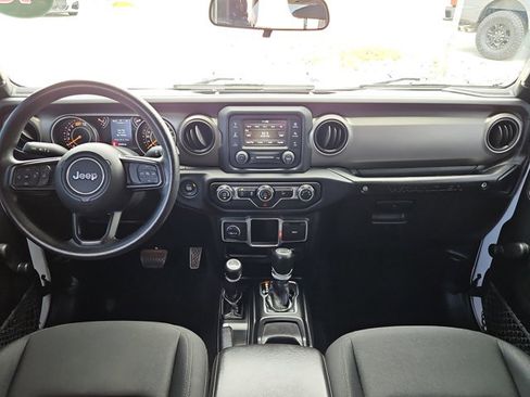 Used 2018 Jeep Wrangler Unlimited Sport AWD/4WD image 18