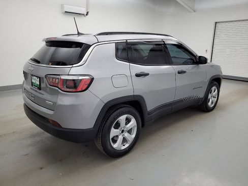 Used 2020 Jeep Compass Latitude FWD image 10