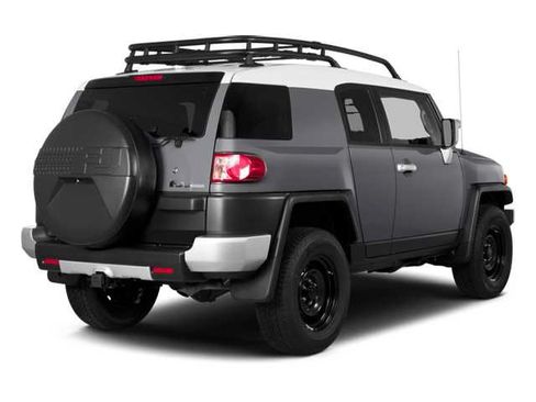 Used 2014 Toyota FJ Cruiser 4WD w/ Convenience Package image 2