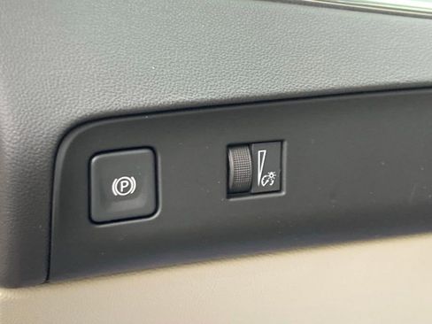 Certified 2023 Buick Enclave Essence w/ Experience Buick Package image 21