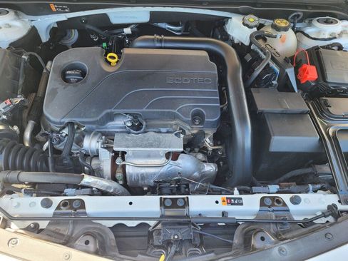 Used 2023 Chevrolet Malibu LT FWD image 9