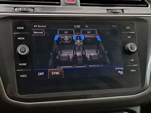 Used 2018 Volkswagen Tiguan SEL w/ 3rd Row Seat Package AWD/4WD image 15